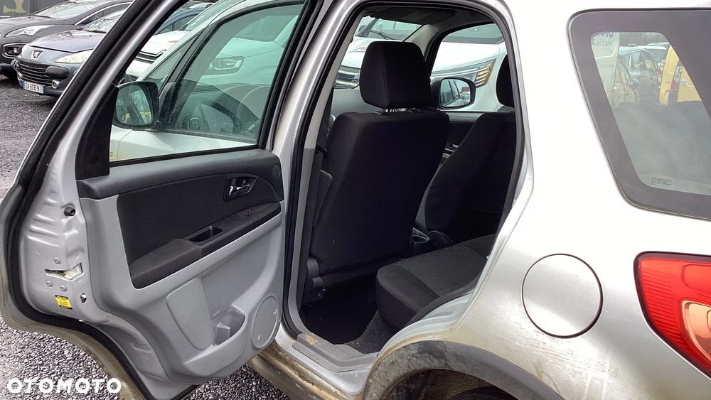 Suzuki SX4 2.0 DDiS Premium 4WD - 4