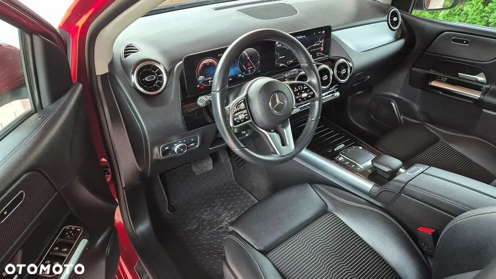Mercedes-Benz Klasa B 180 Progressive 7G-DCT - 7