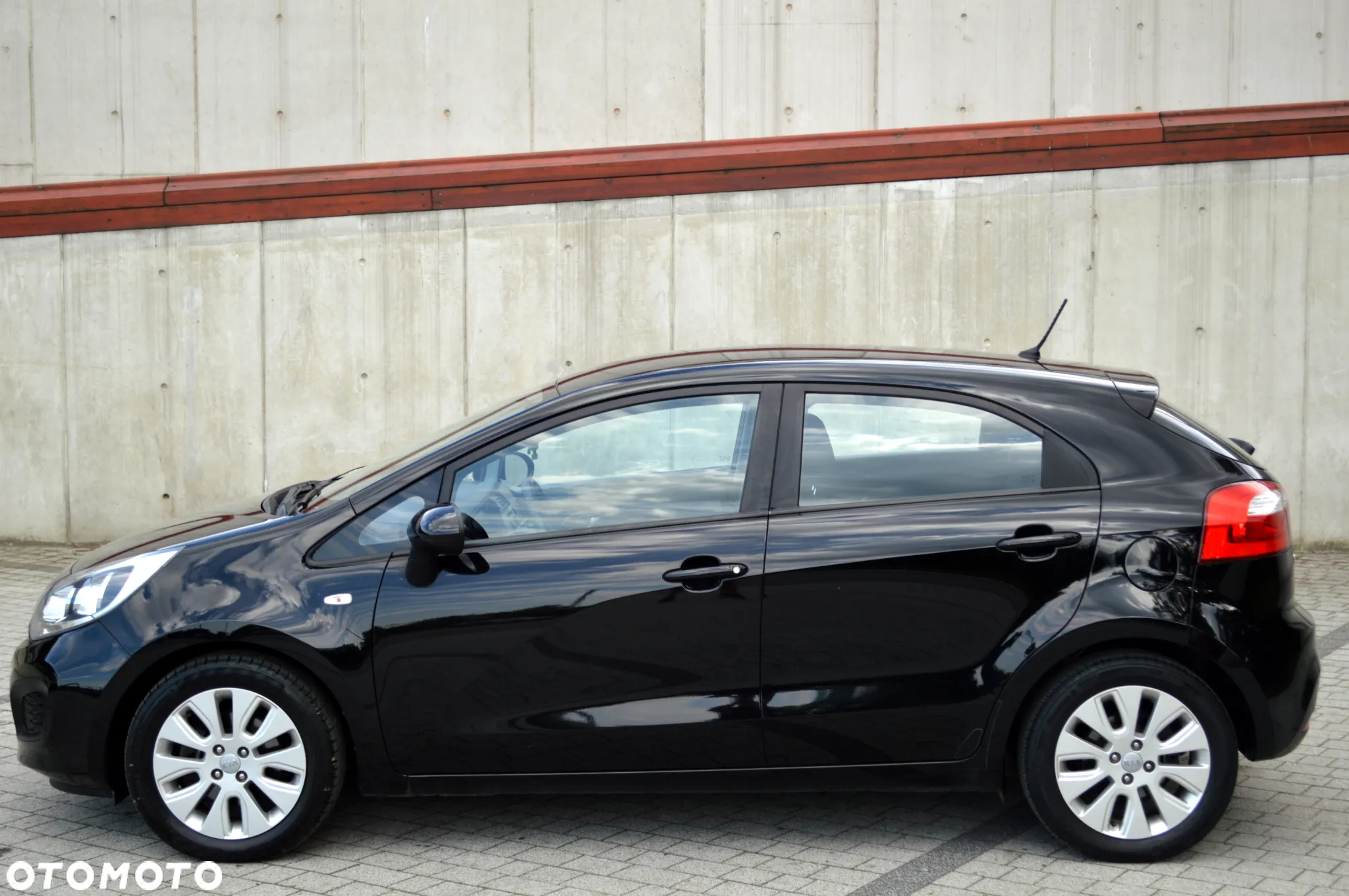 Kia Rio - 7