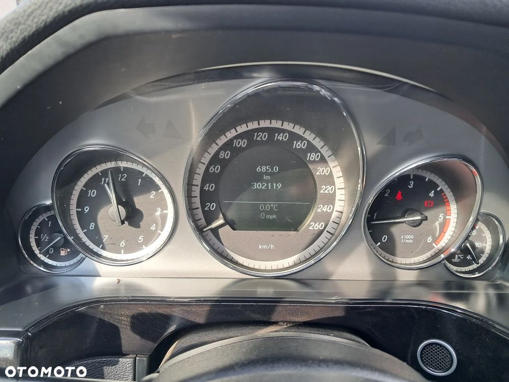 Mercedes-Benz Klasa E 200 CDI Avantgarde - 17