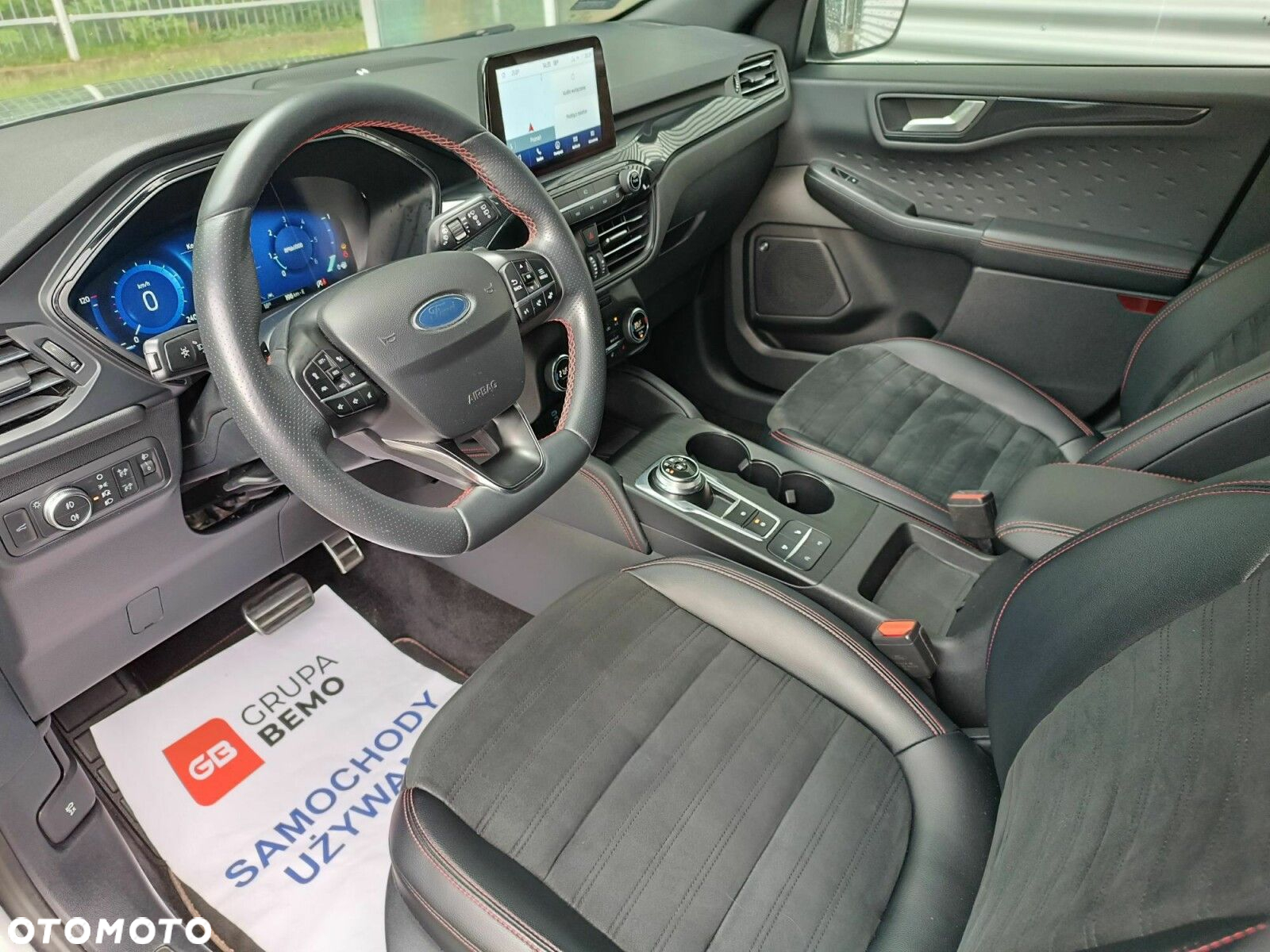 Ford Kuga - 10