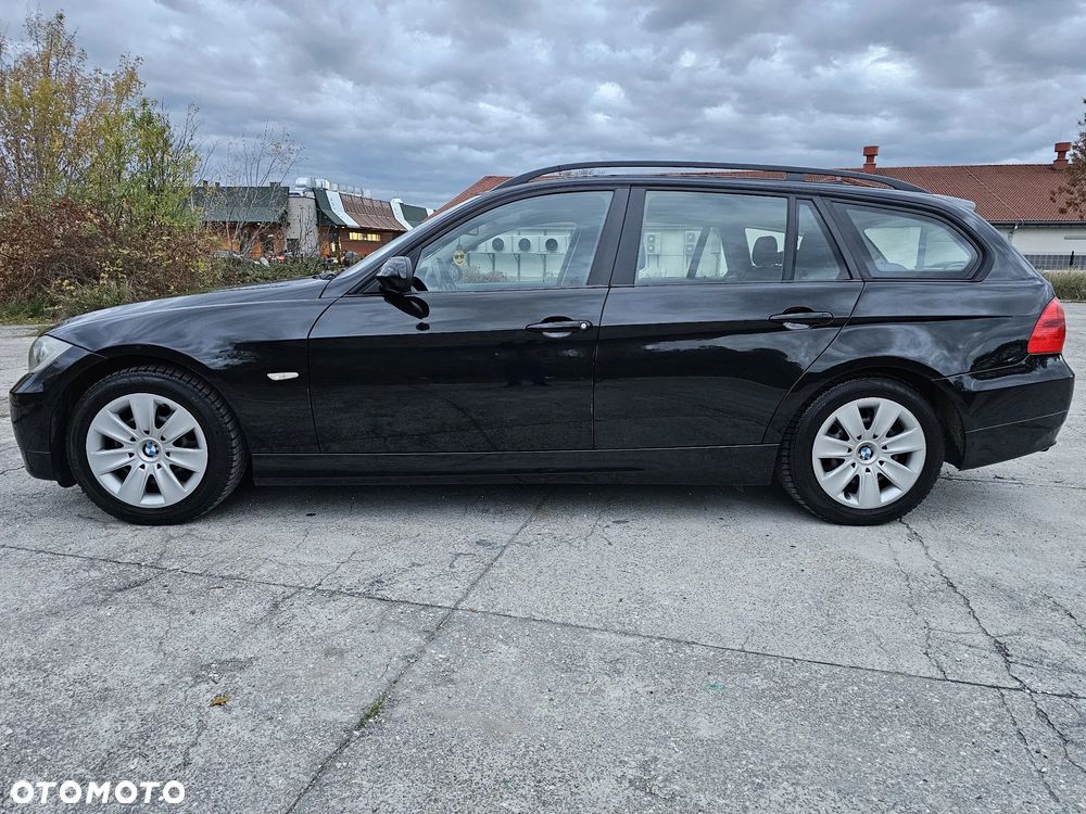 BMW Seria 3 318i - 3