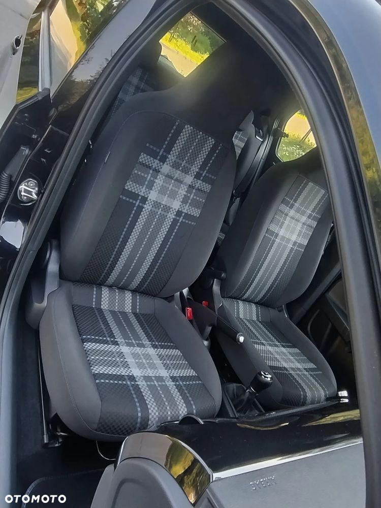 Volkswagen up! club - 19