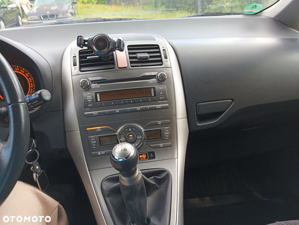 Toyota Auris 1.6 VVT-i Prestige - 8
