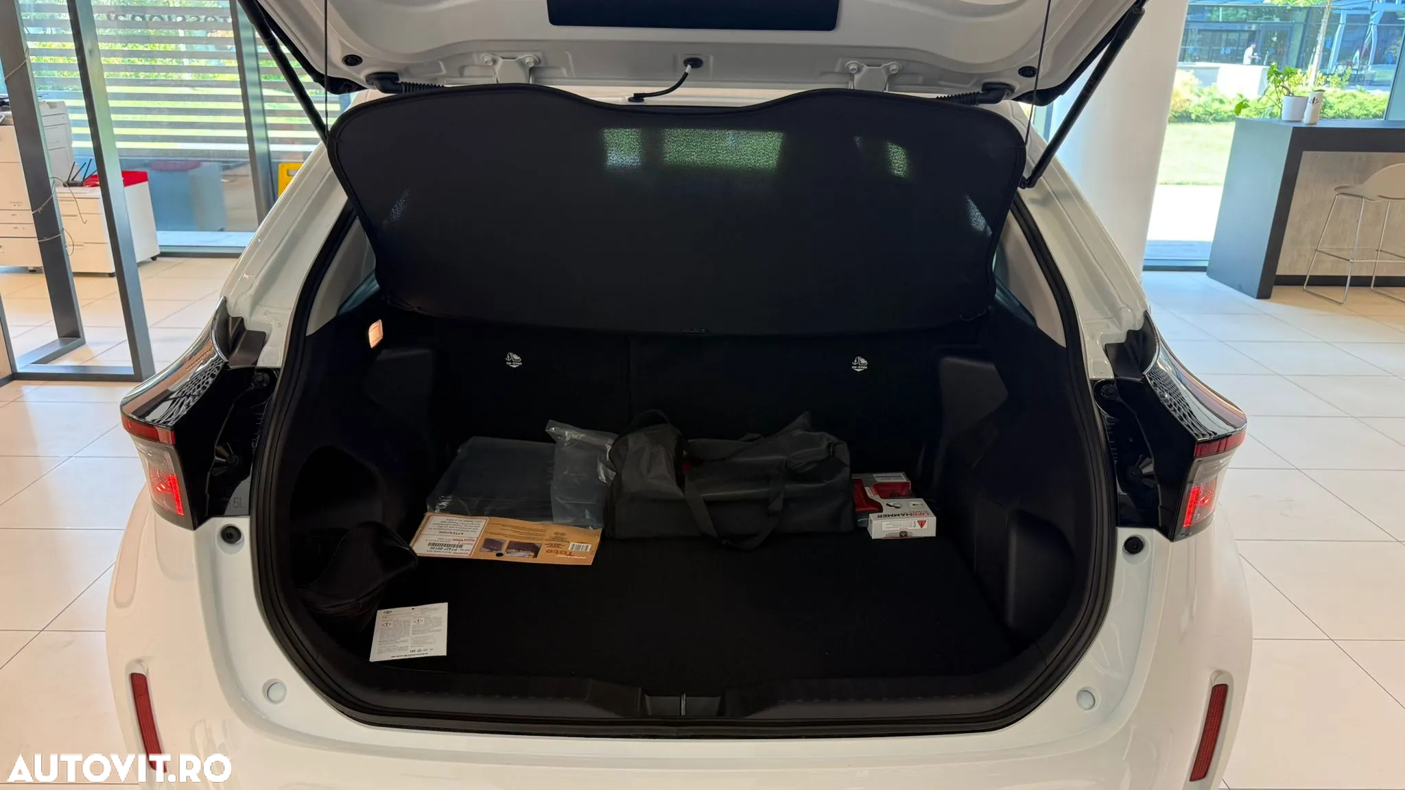 Toyota Yaris Cross 1.5 VVT-i HSD 4x2 Active - 3