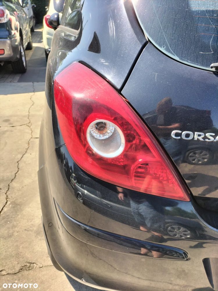LAMPA LEWA PRAWA TYŁ TYLNA OPEL CORSA D 3 DRZWI 06-11r PRZED LIFT - 2