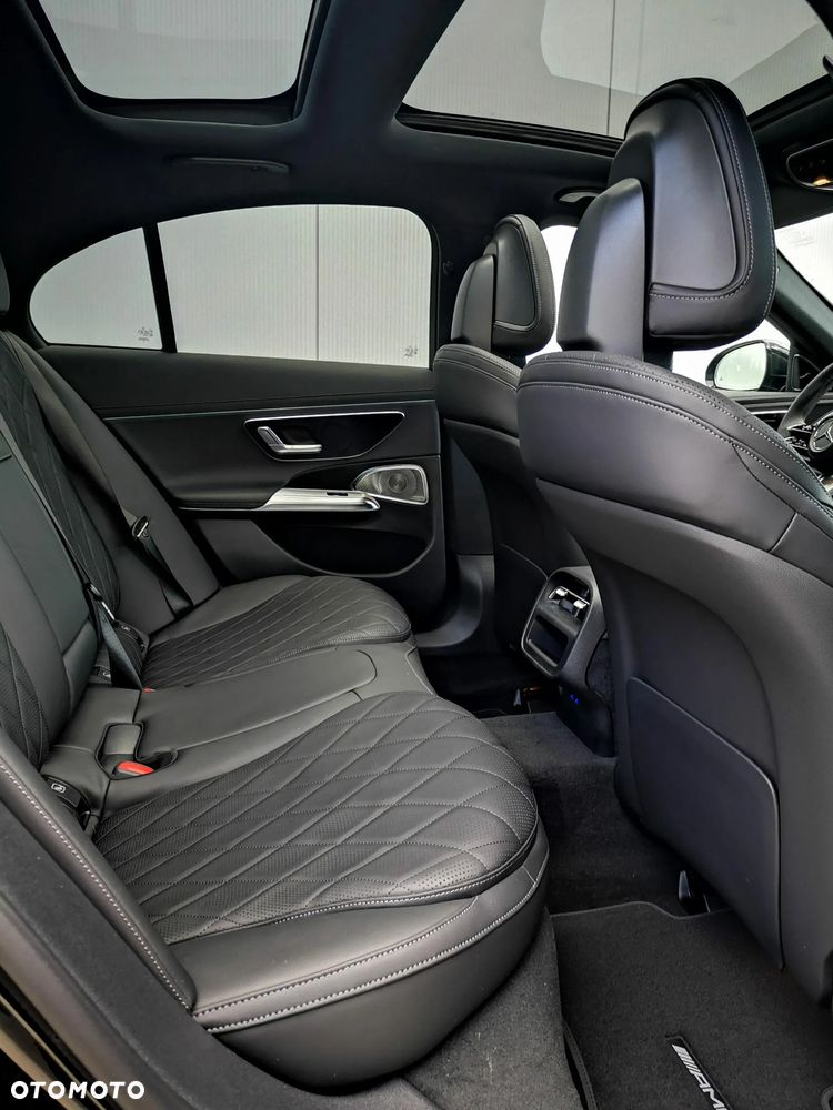 Mercedes-Benz Klasa E 450 d mHEV 4-Matic AMG 9G-Tronic - 17