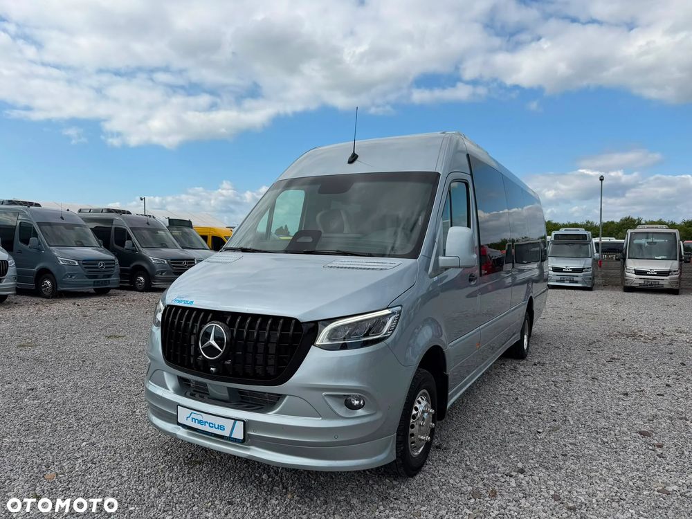 Mercedes-Benz Sprinter 519 - 12