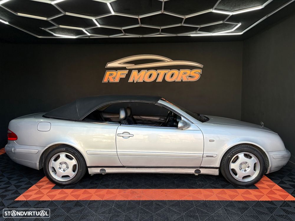 Mercedes-Benz CLK 230 - 4