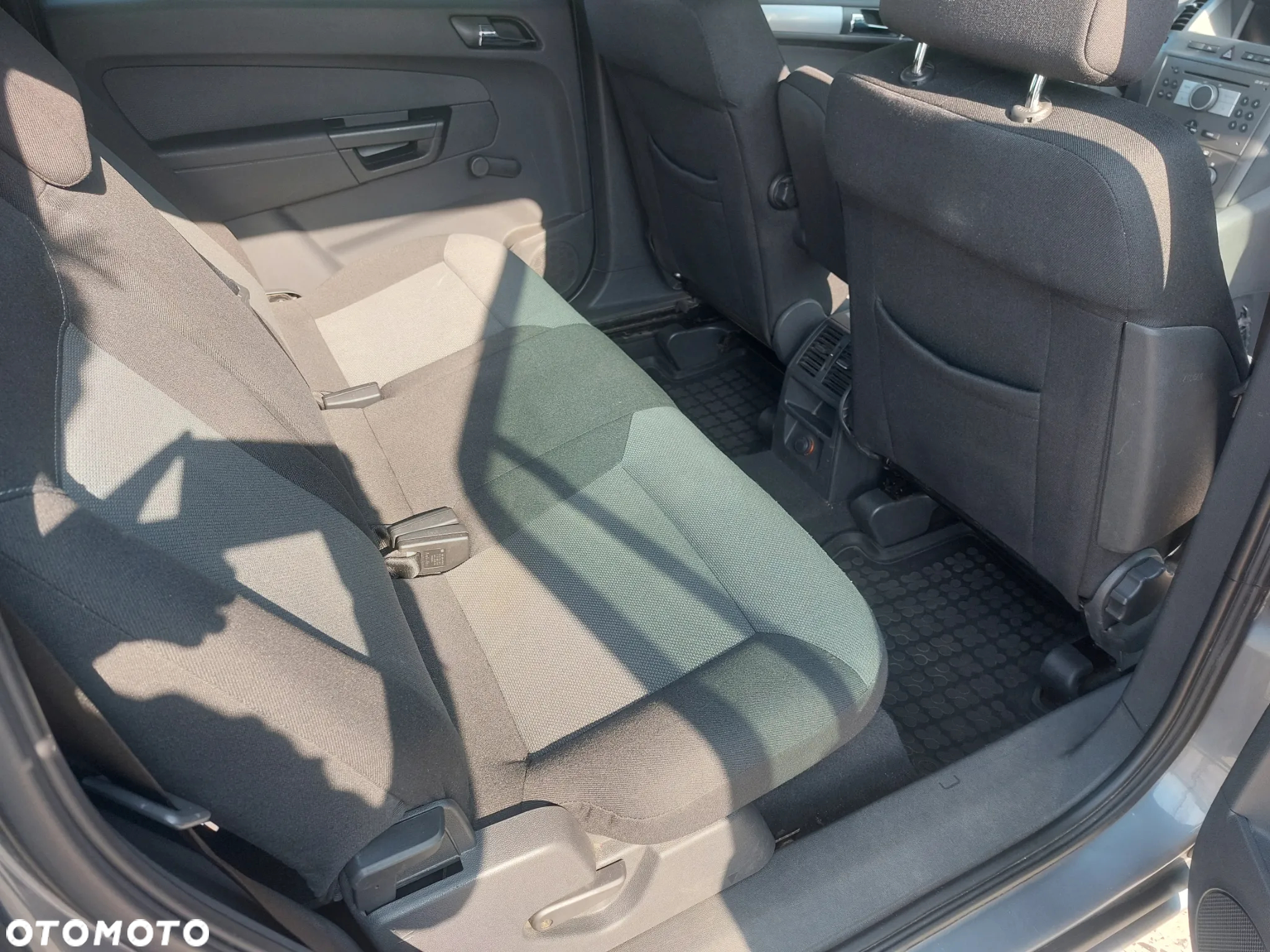 Opel Zafira 1.8 - 16