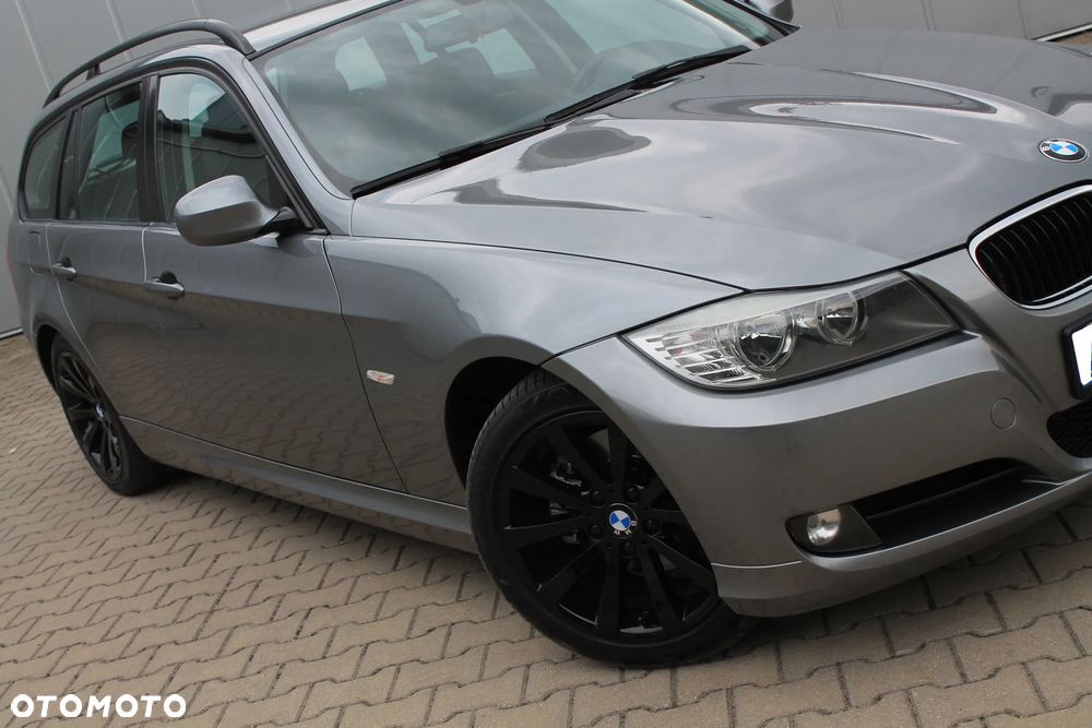 BMW Seria 3 318d DPF Edition Exclusive - 34