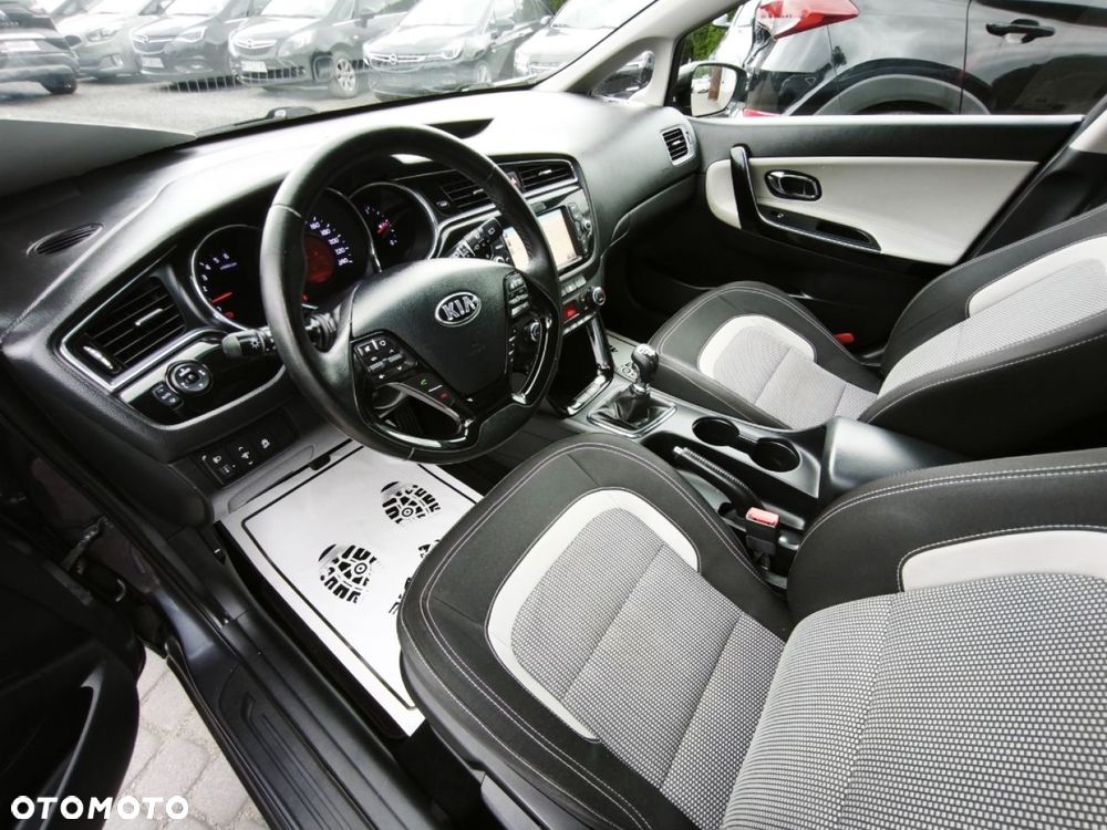 Kia Ceed - 7