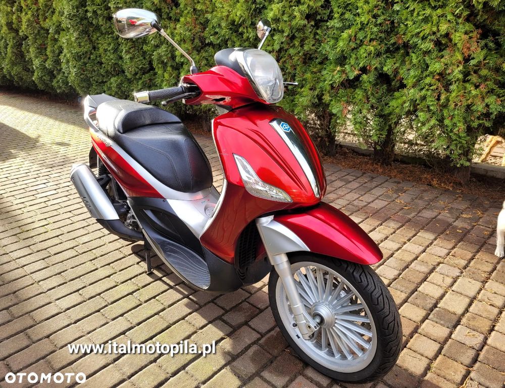 Piaggio Beverly - 1