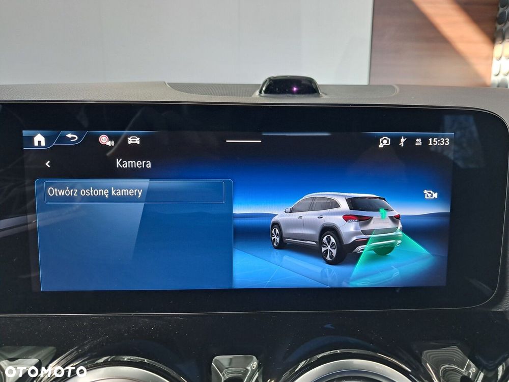 Mercedes-Benz GLA - 32