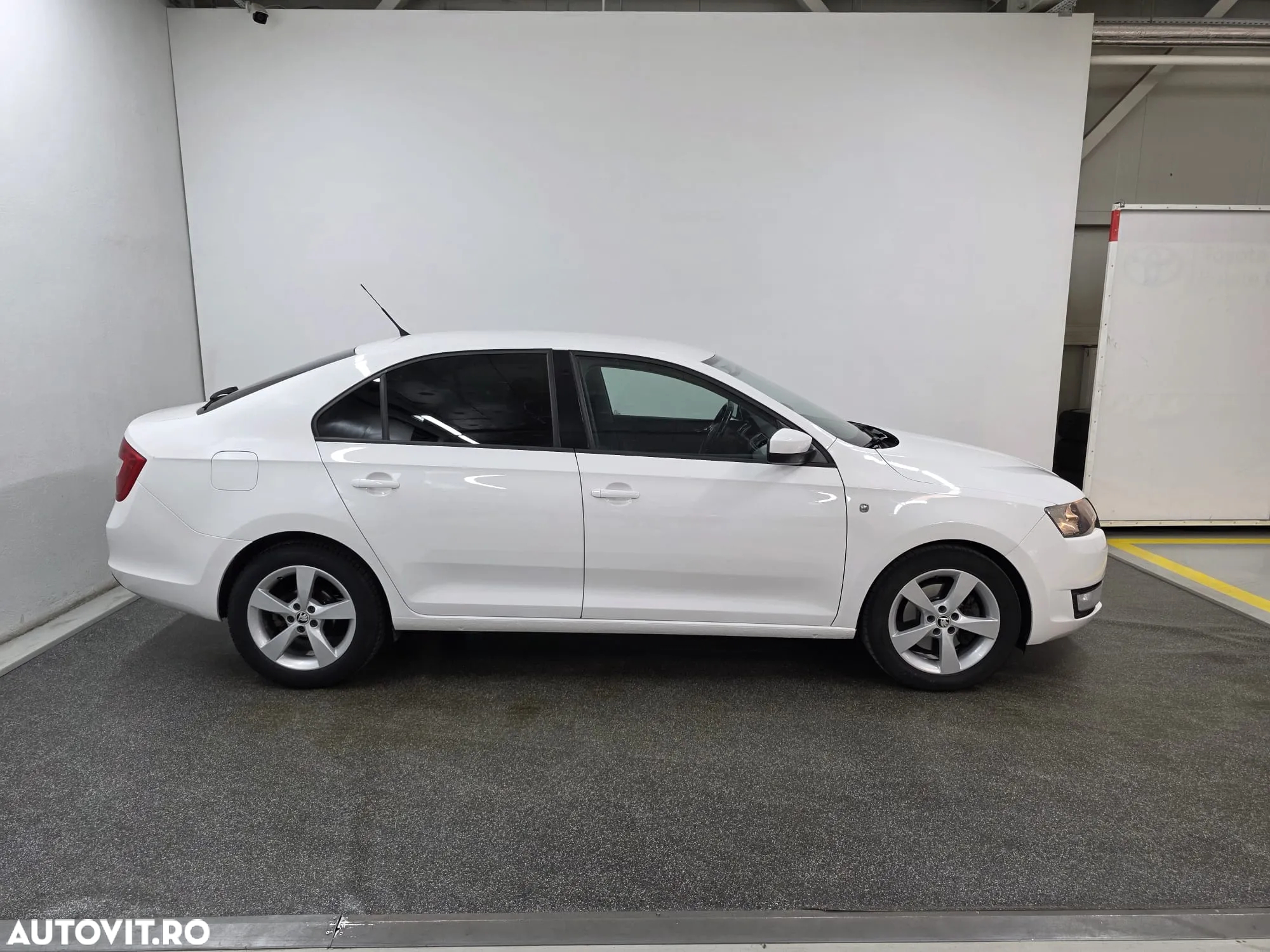 Skoda RAPID - 7