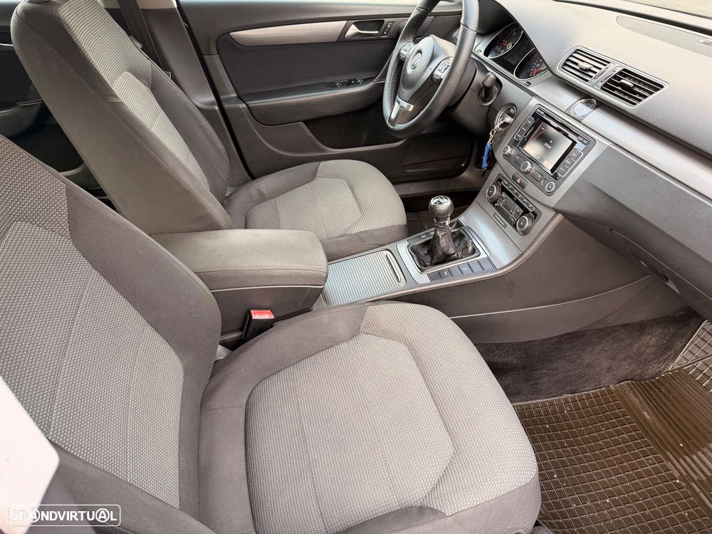 VW Passat Variant 2.0 TDi Comfortline - 14