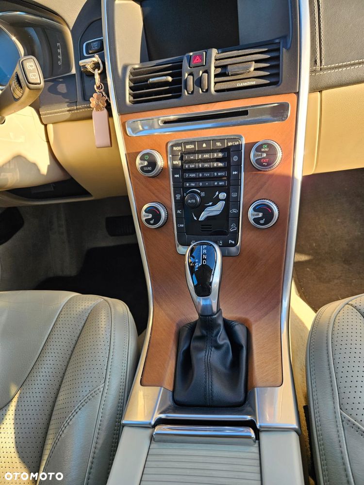 Volvo XC 60 T5 AWD Drive-E Momentum - 5