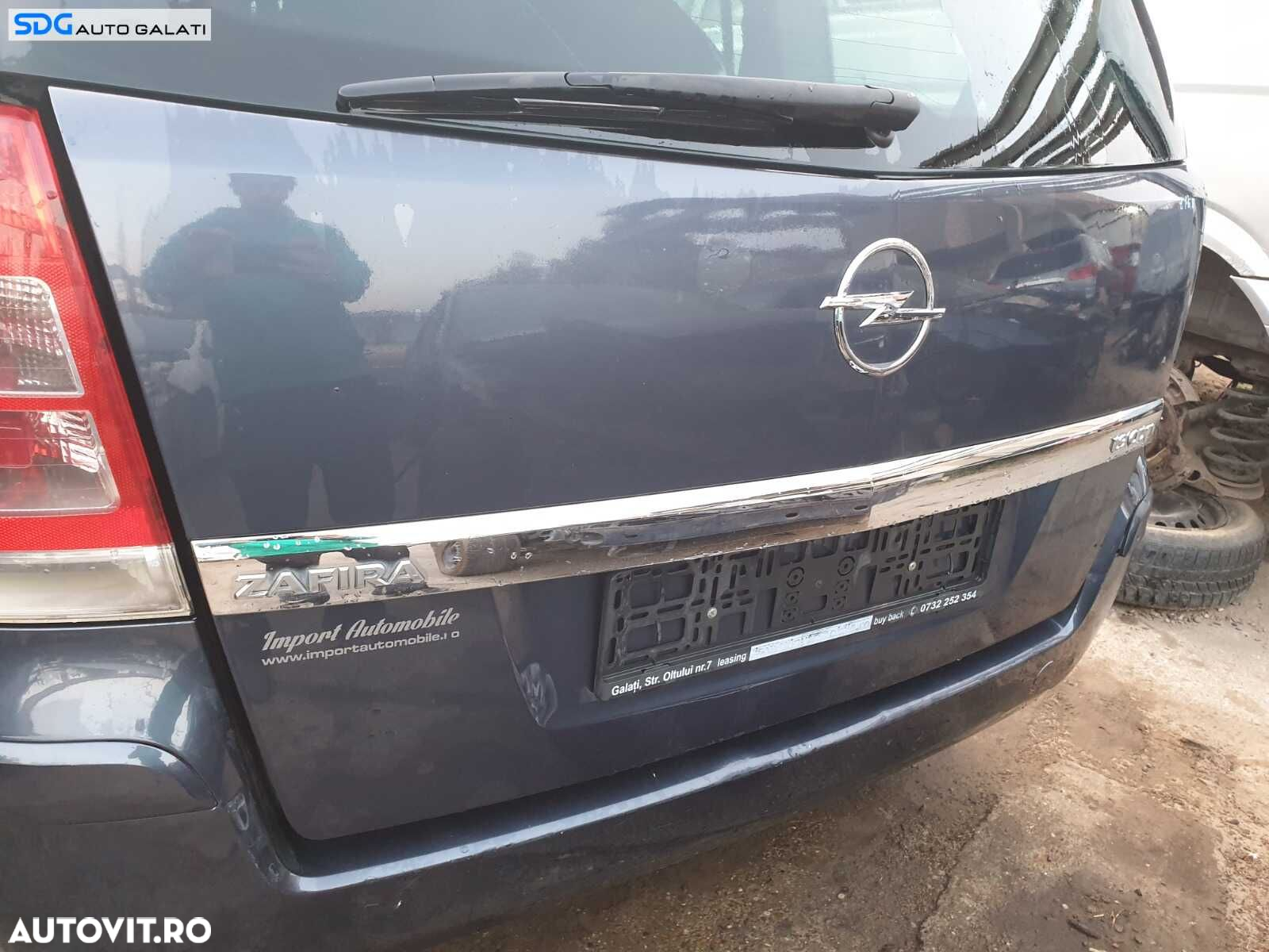 Stop Auxiliar Central de pe Hayon Haion Portbagaj Opel Zafira B 2005 - 2011 - 2