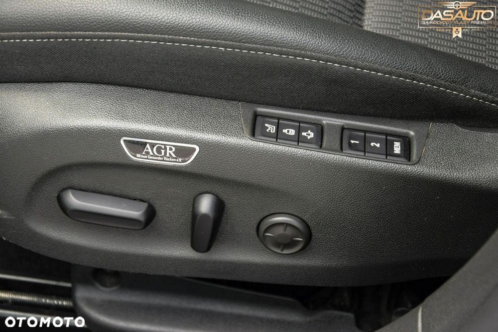 Opel Insignia - 19