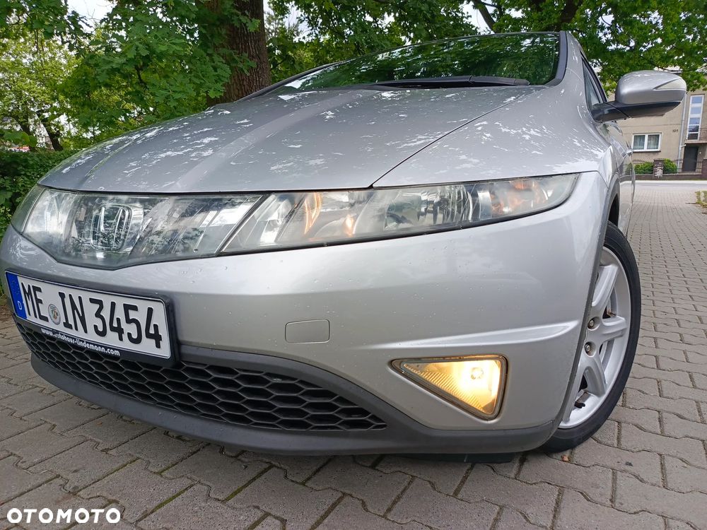 Honda Civic 1.8 Comfort - 3