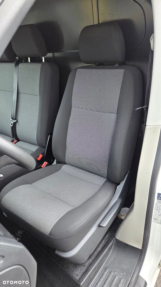 Volkswagen Transporter - 22