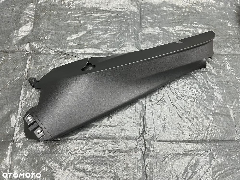 VW T-Roc Osłona słupka C lewa prawa poszycie 2GA867765 2GA867766 - 2