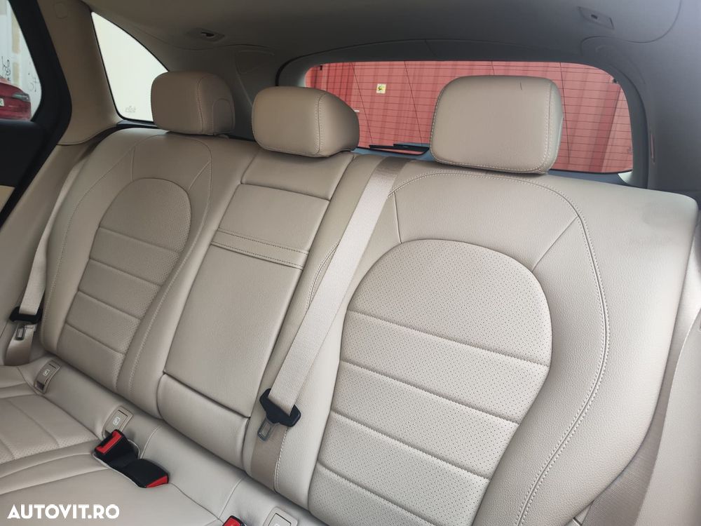 Mercedes-Benz GLC 220 d 4MATIC 9G-TRONIC AMG Line - 12