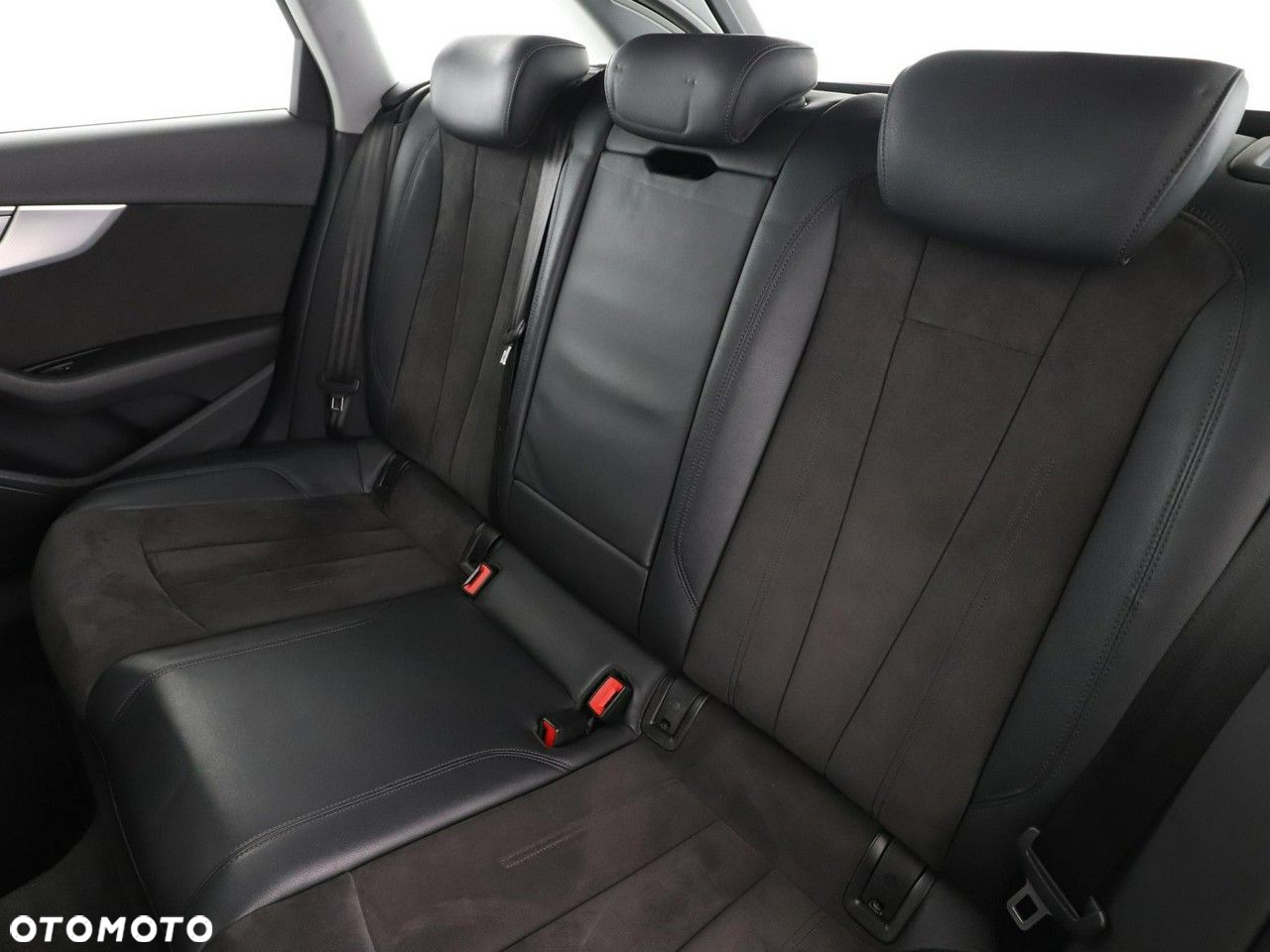 Audi A4 2.0 TDI Design - 13