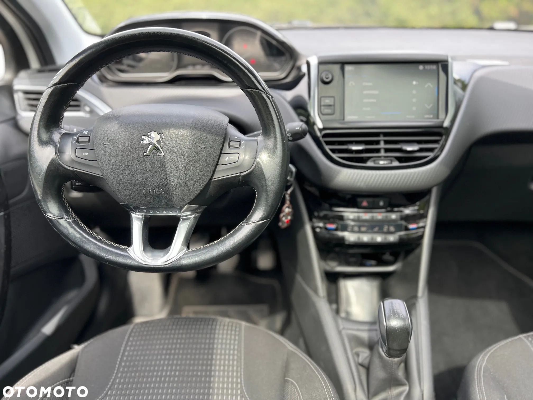 Peugeot 208 Blue-HDi 100 Stop&Start Allure - 10