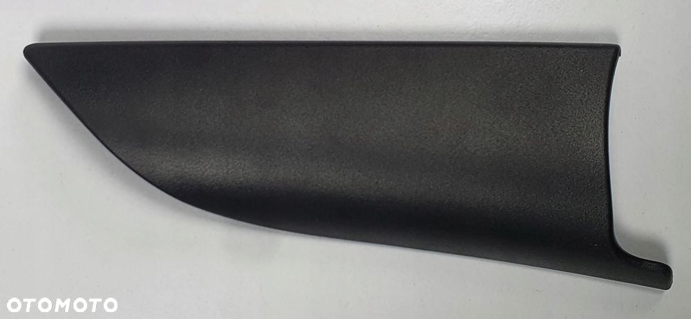 OSŁONA ZAŚLEPKA DRZWI PRAWY PRZÓD AUDI A6 C6 - 1