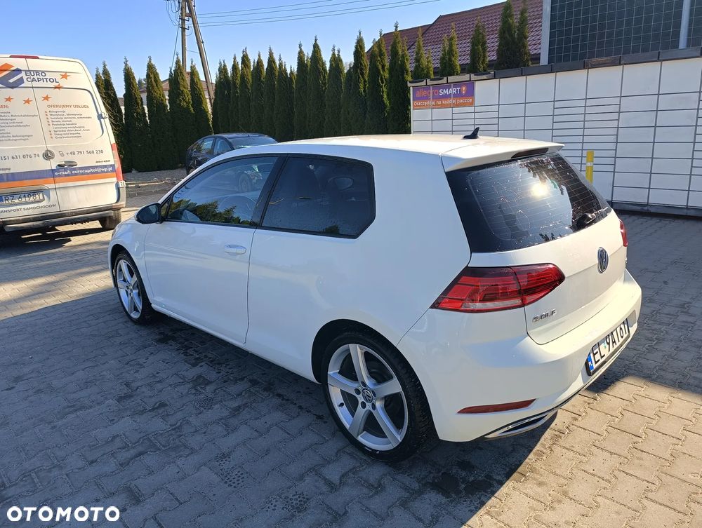 Volkswagen Golf - 6