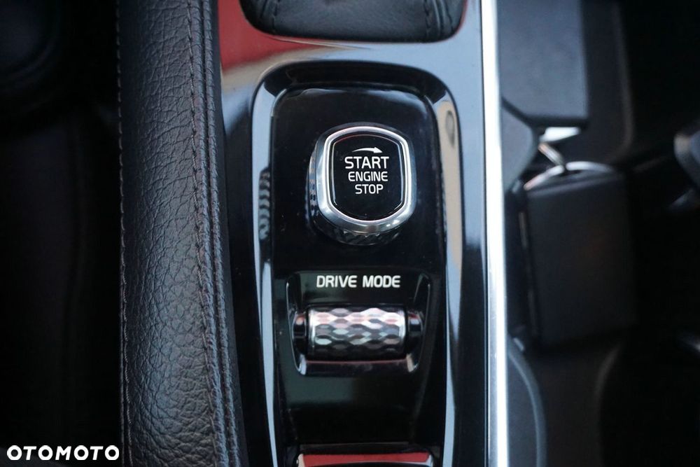 Volvo V90 D4 Momentum - 8