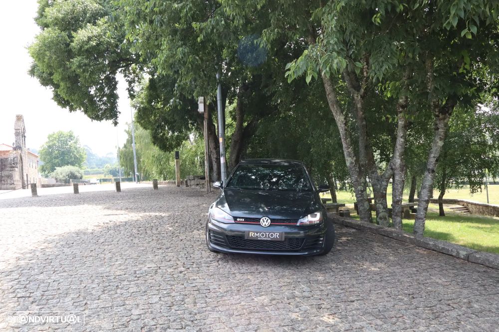 VW Golf 2.0 TSi GTi Performance - 11