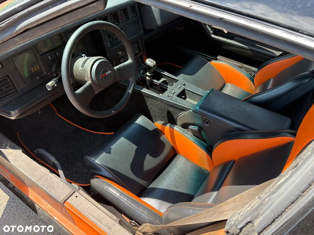 Chevrolet Corvette - 6