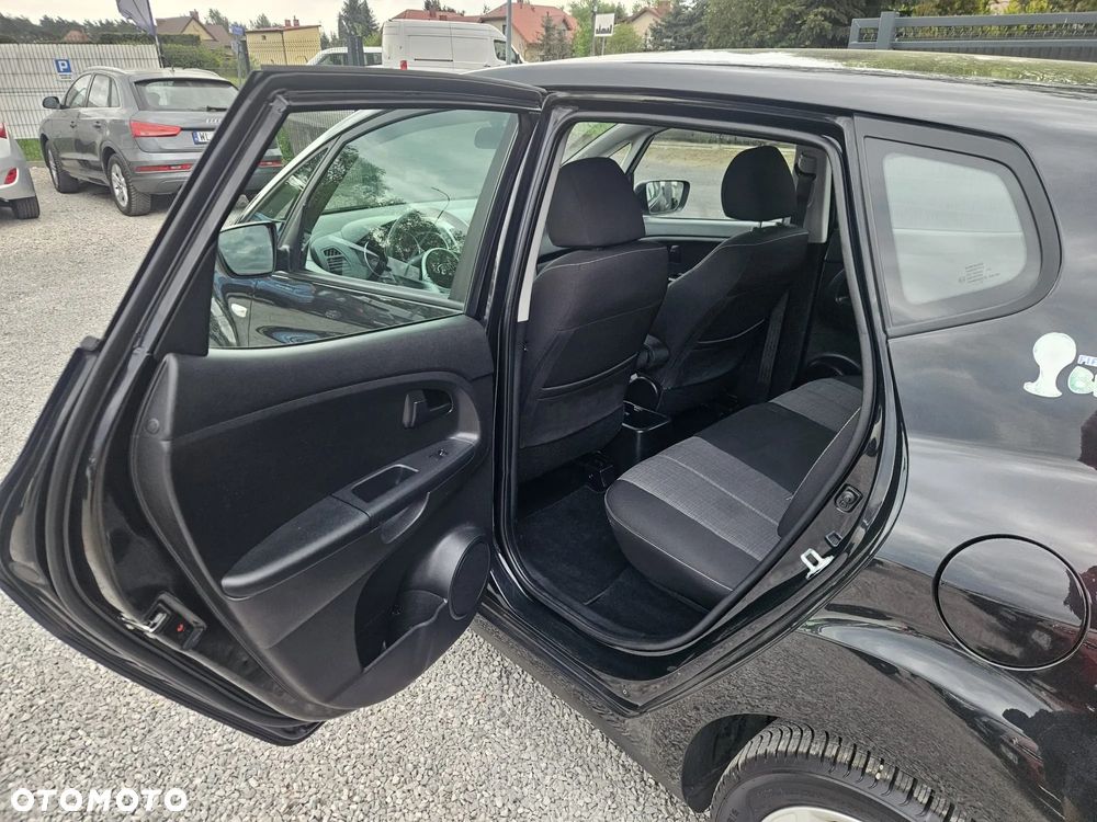 Kia Venga 1.4 CVVT Vision - 31