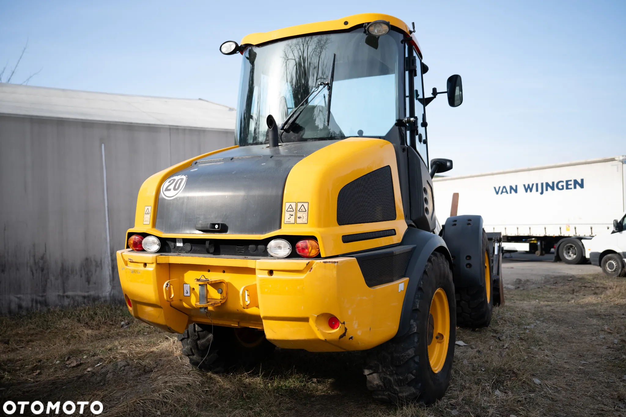 JCB 409 - 4