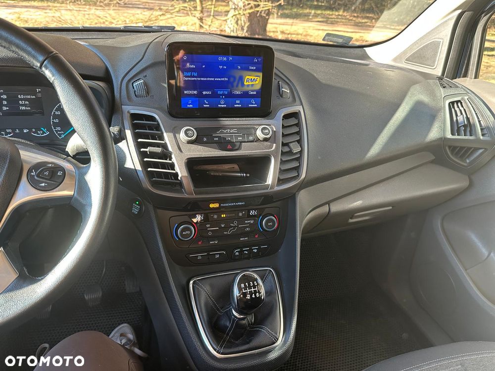 Ford Tourneo Connect Grand - 5
