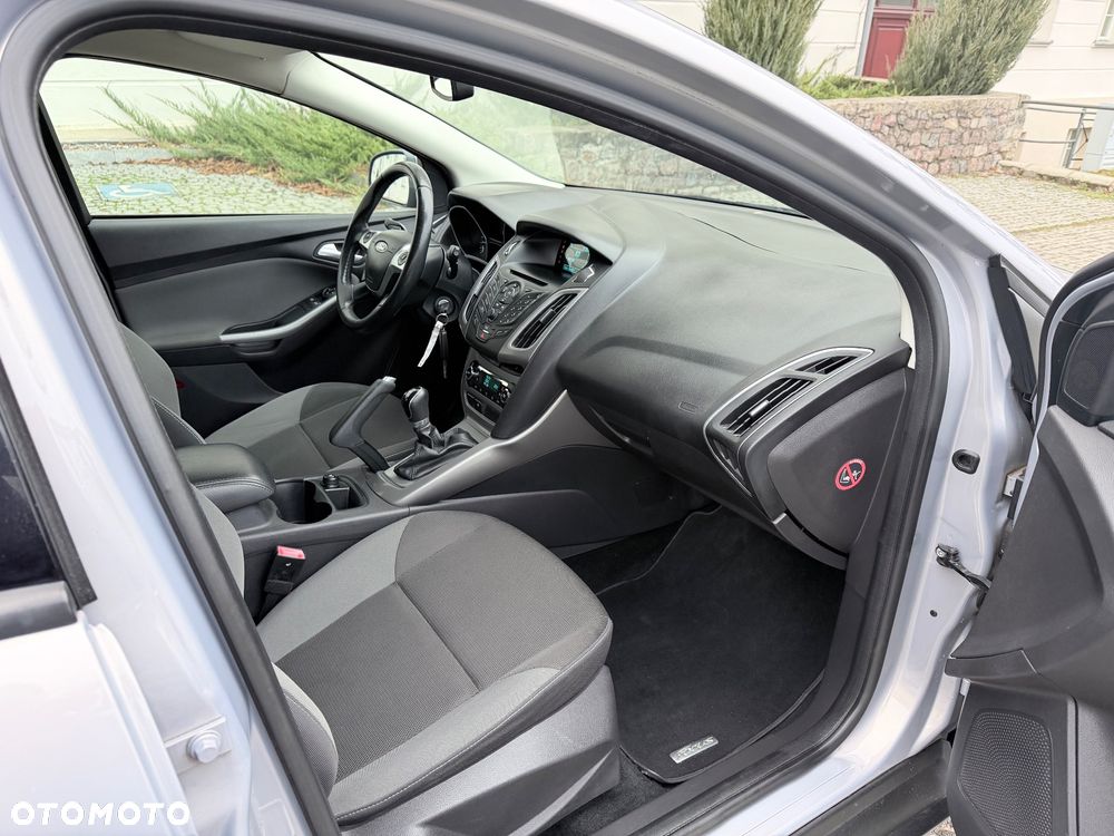 Ford Focus 1.6 Trend - 9