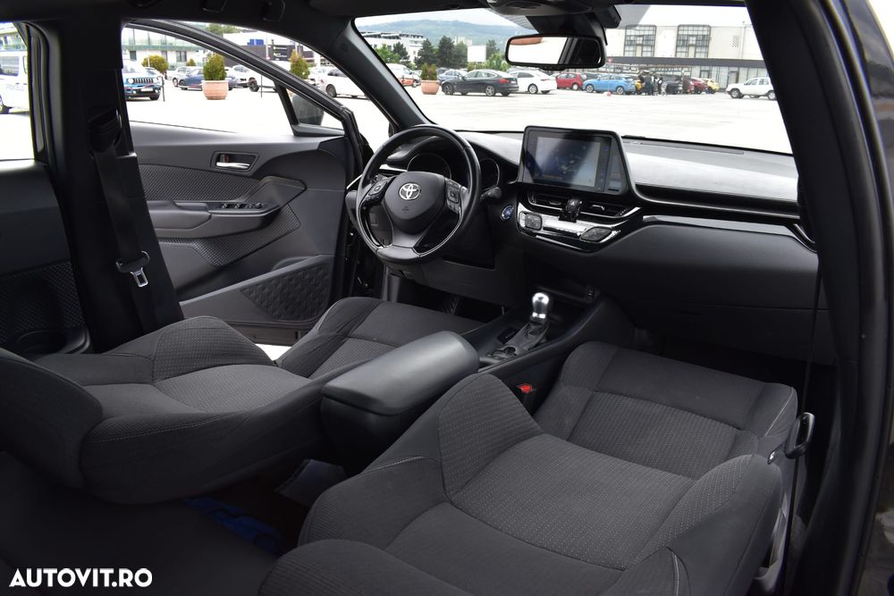 Toyota C-HR Flow - 23