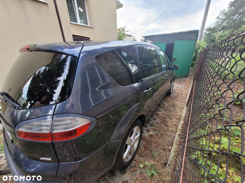 Ford S-Max - 13