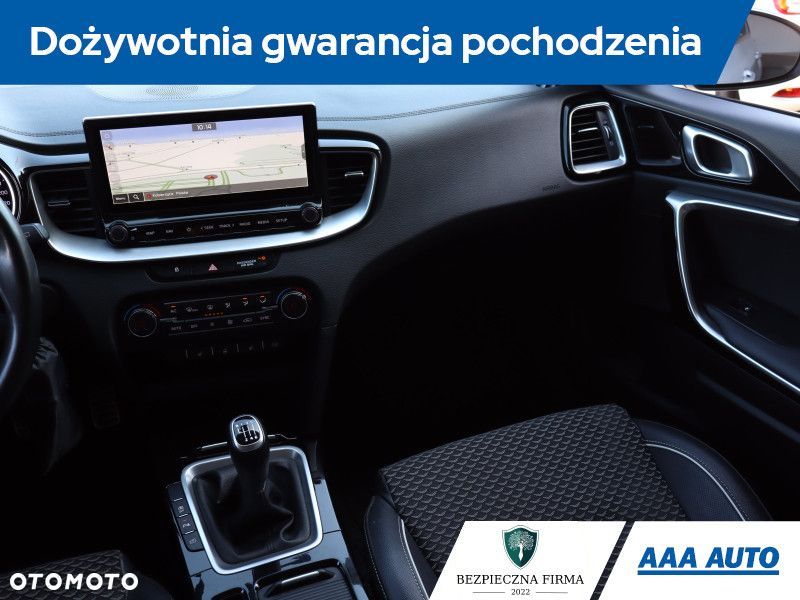 Kia Ceed - 9