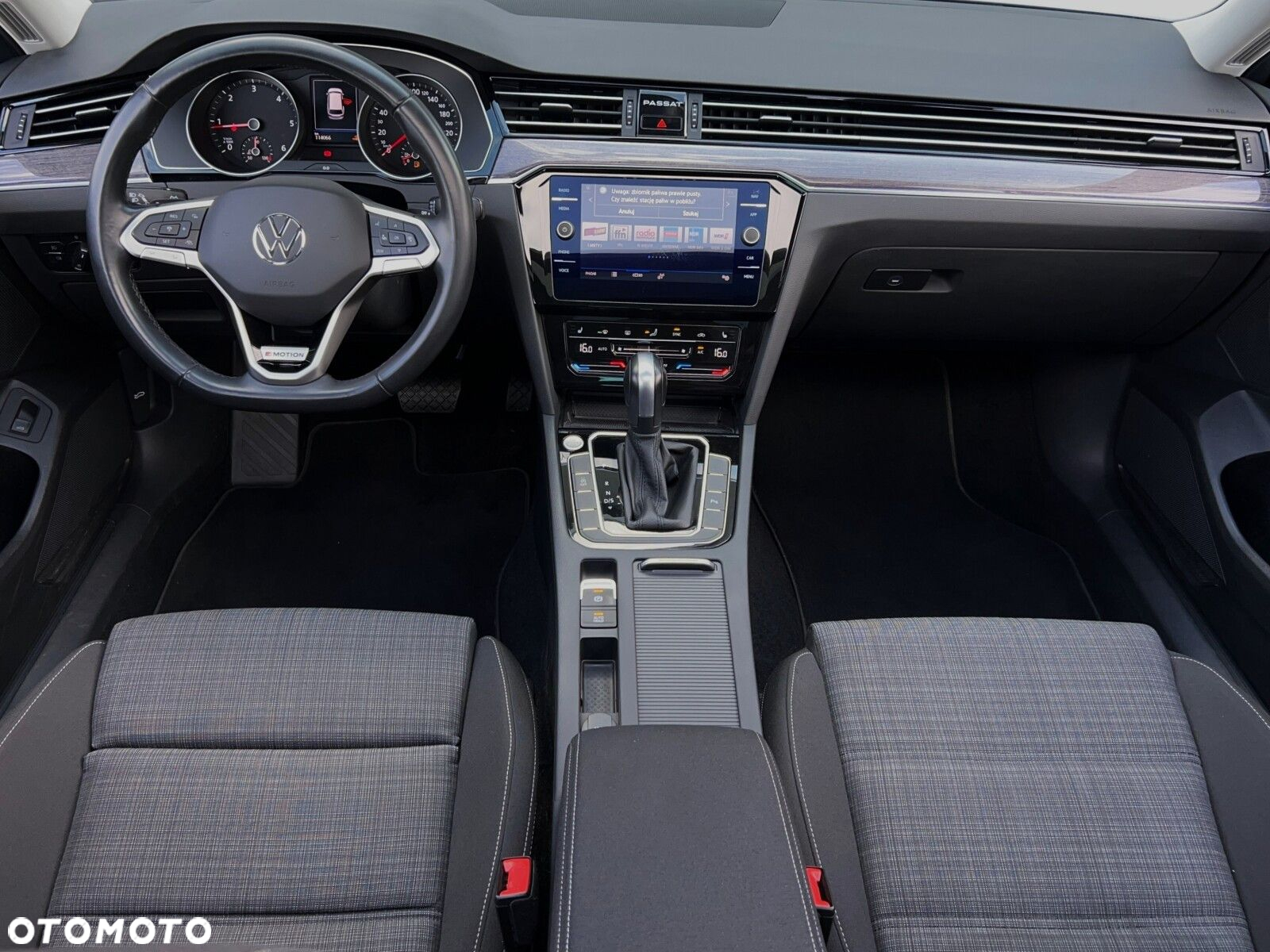 Volkswagen Passat 2.0 TDI Business DSG - 16