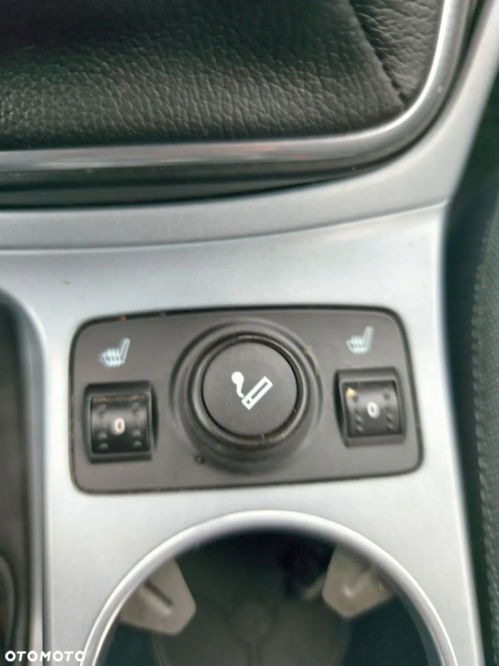 Ford C-MAX 1.6 Ti-VCT SYNC Edition - 29