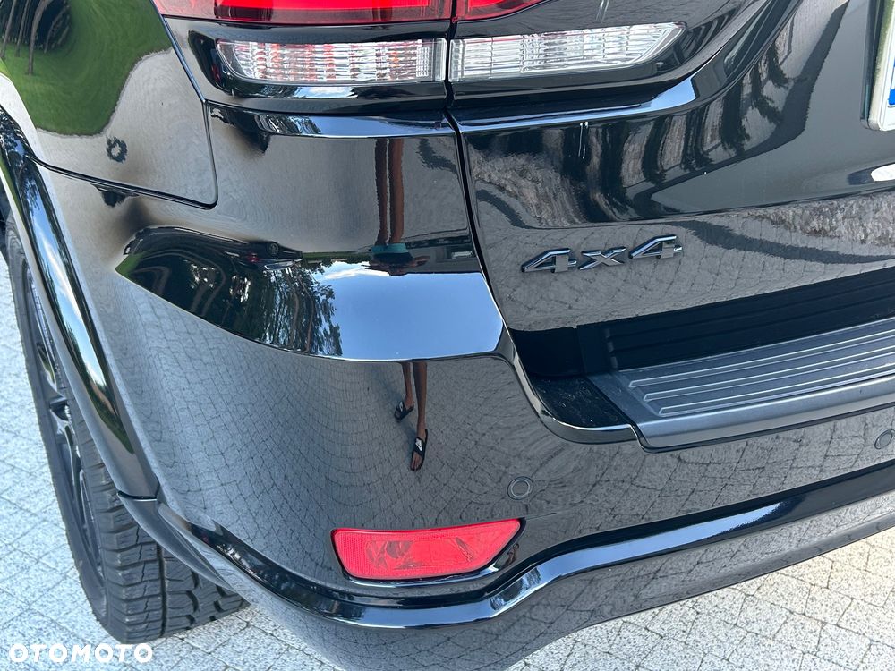 Jeep Grand Cherokee - 13