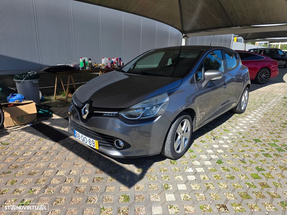 Renault Clio 1.5 dCi Dynamique S - 1
