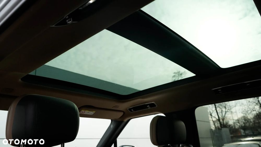 Land Rover Range Rover Sport D300 Dynamic HSE - 31