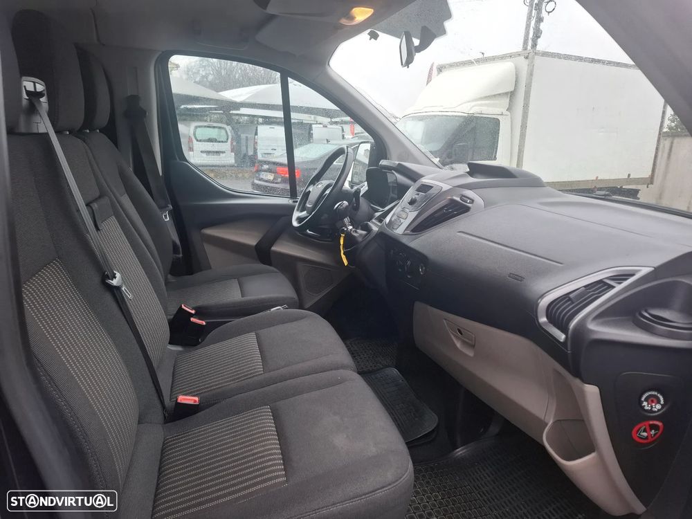 Ford Tourneo Custom 2.2 TDCi H1 - 8