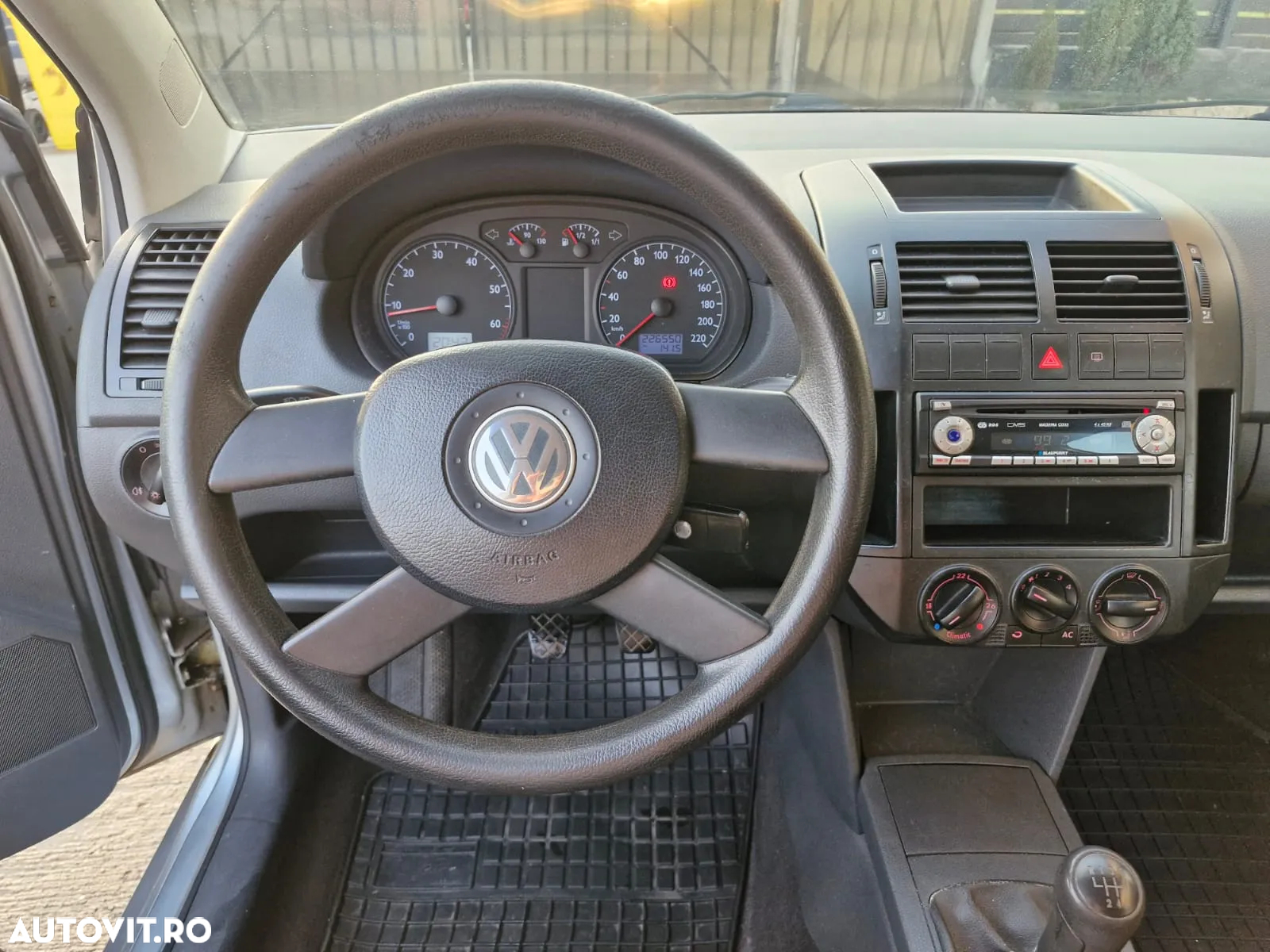 Volkswagen Polo 1.2 Comfortline - 8