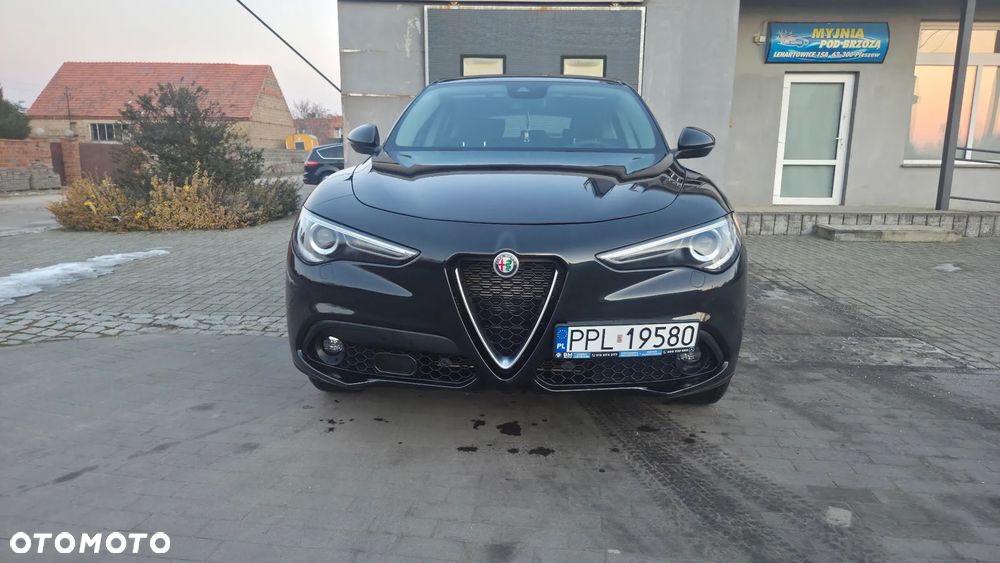Alfa Romeo Stelvio - 9