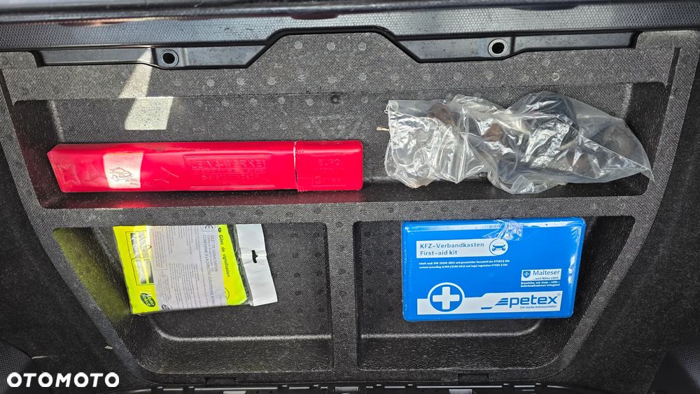 Mitsubishi Outlander 2.0 DI-D 4WD Inform - 25